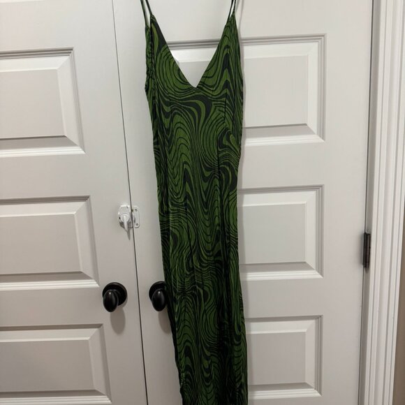 H&M Green Swirl Slip Dress – Midi Length - Picture 2 of 6